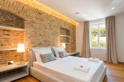 Superior Apartment image 10