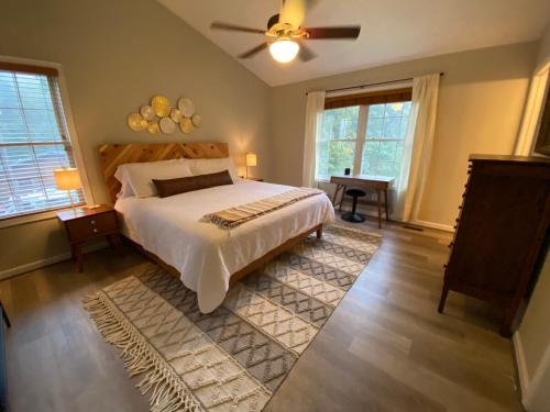 Blue Mountain Getaway Hot tub, Winery, Game Room in ฟรอนท์ รอยัล (VA)