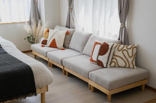 2 Floors for Rent,Max 11 People,Straight to Tokyo Shinjuku, Akihabara, Ueno, Asakusa,4 Min Walk to Asakusabashi Station,Spacious 96m2 plus Roof Balcony