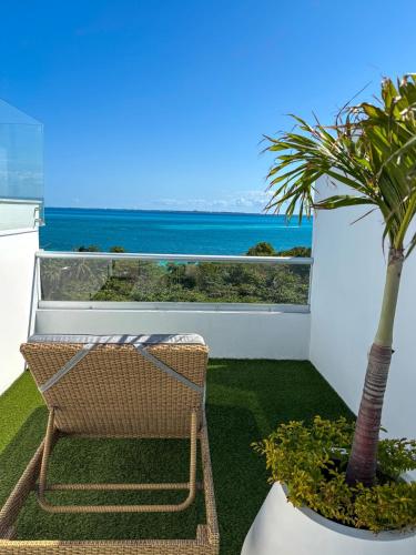 Apt with Boulevard View & Roof Top in hotel zone, Cancún
