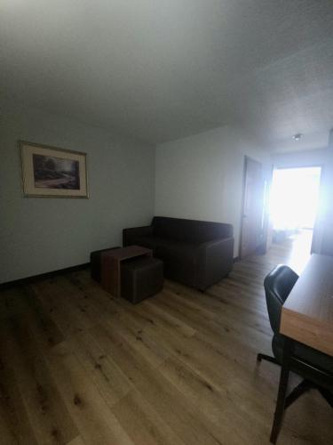 Country Inn & Suites by Radisson Youngstown West OH - image 9