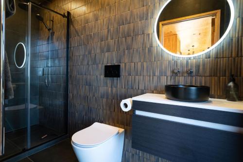 Foudre Suite with Hot Tub at Barrelled Wines Raglan, Raglan (foto 8)
