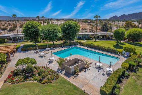 Chill-Inn, an Indian Wells Oasis in 印第安維爾斯