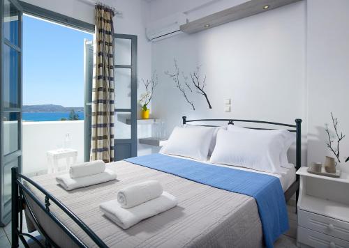 Galanis Rooms Adamas