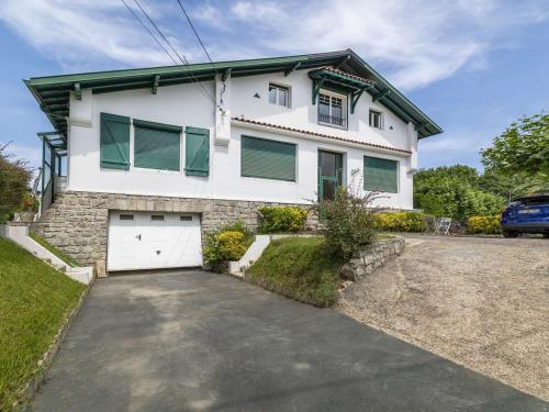 Grand appartement refait à neuf proche plage à Saint-Jean-de-Luz - FR-1-4-709 - Location saisonnière - Saint-Jean-de-Luz