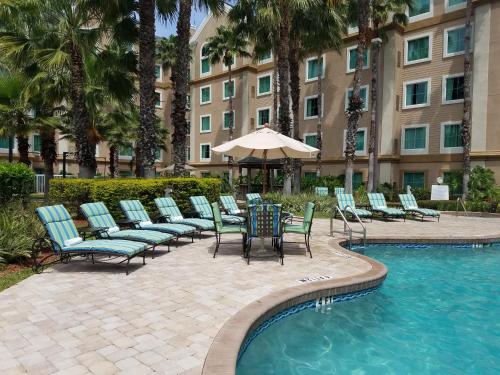 Hawthorn Suites by Wyndham Lake Buena Vista, a staySky Hotel & Resort