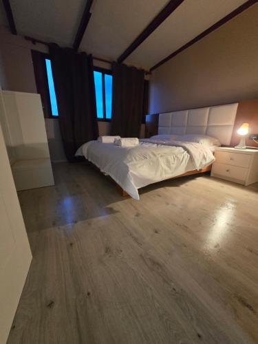 Tona Appartment 02, Tirana