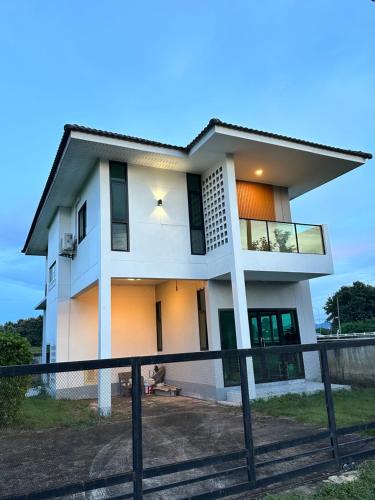 숙소 외관, Healstay Hostel in 위앙 사