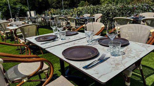 Logis Hotel Horus Restaurant Les Bruyeres - image 10