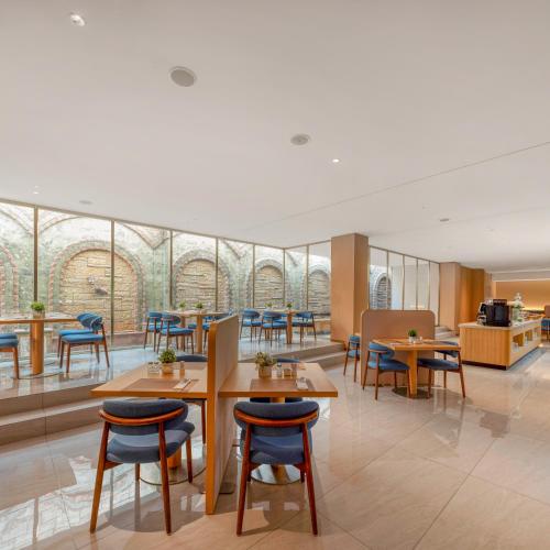 餐厅, Model J Hotel Jakarta Central Park in 雅加达