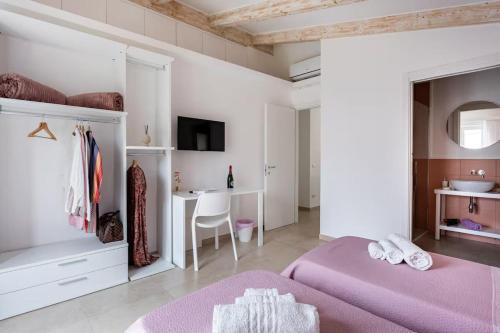 OrangeSun Holiday Home x12 with parking in มัซซา ลูเบรนเซ