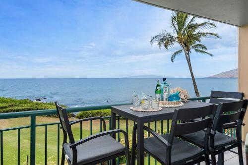 Punahoa 202 · PUN 202 Oceanfront Condo w Stunning Ocean Views