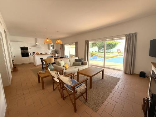 設施, Casa das Laranjeiras in 托拉奧