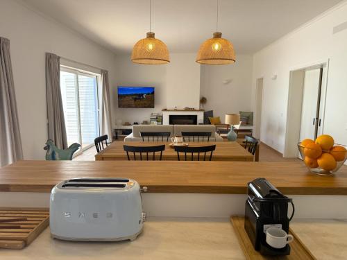 設施, Casa das Laranjeiras in 托拉奧