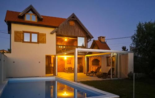 Úszómedence, Beautiful Home In Klostar Ivanic in Graberje Ivanicko