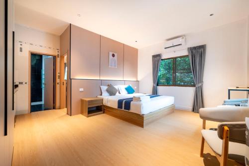 Selina Place Hotel