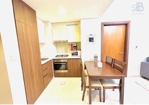 2Bedroom Apartment with Canal View in Business Bay, Dubái (foto 3)