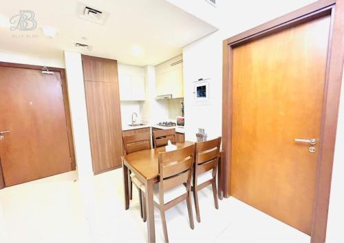 2Bedroom Apartment with Canal View in Business Bay, Dubái (foto 4)