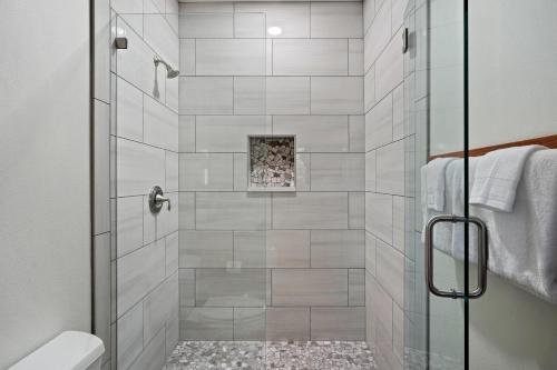 Vine Maple-Golf View-5BR/4.5BA - image 11