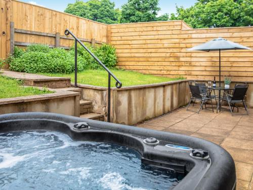 Hot tub, Bullions Farm Cottage in Consett
