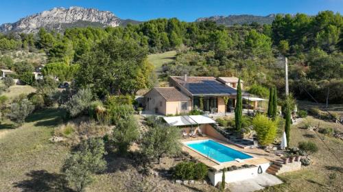 Villa Férus Piscine chauffée gîte à louer Les Jonchiers