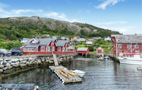 Gorgeous Home In Leinøy With House Sea View