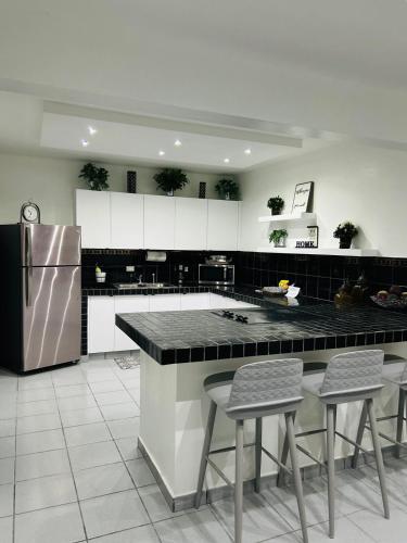 Casa Fortuna Near Luquillo Beach & El Yunque in Luquillo