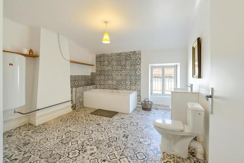 Vannas istaba, Appartement 2 chambres avec baignoire Lavelanet in Lavelanet