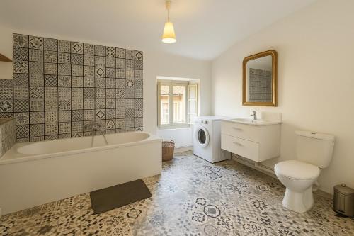 Vannas istaba, Appartement 2 chambres avec baignoire Lavelanet in Lavelanet