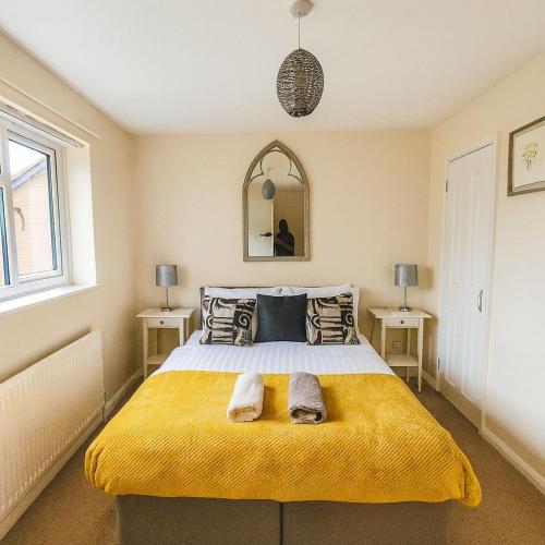 Woodland House 4 Bedroom Home in Ashford for short or long stays