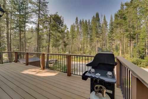 Private Cabin Near Donner Lake and Ski Resorts! - image 10