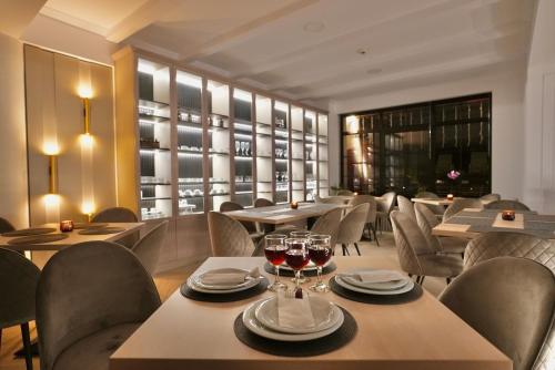 Pub/salon, Infinity Villa in Predeal