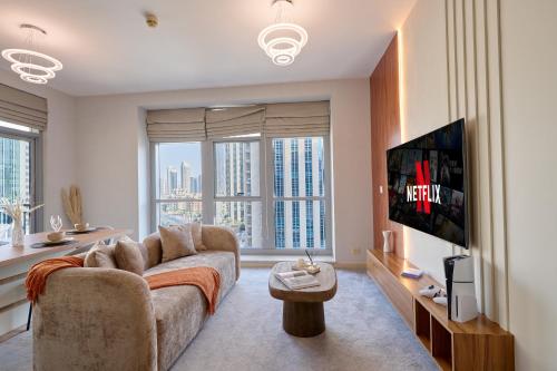 Stylish 2BR Downtown Dubai Near Burj Khalifa, PS5, Dubaj