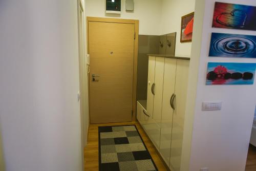 Apartment image 6