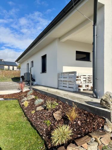 Garden, Rodinny dum Frymburk in Frymburk