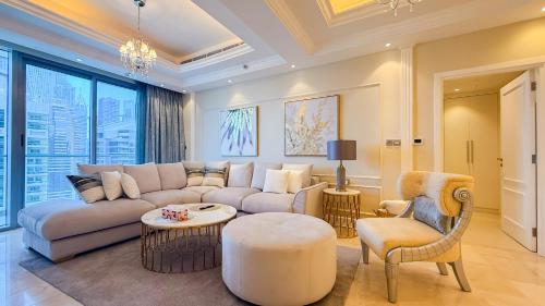 BEACH FRONT I 2 Bedroom in TRIDENT JBR Dubai Marina I Palm & Sea Views I Amazing Balcony, Dubaj
