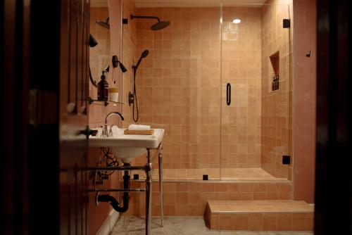 Mane & Saddle Loft, Лос-Анджелес (фото 6)