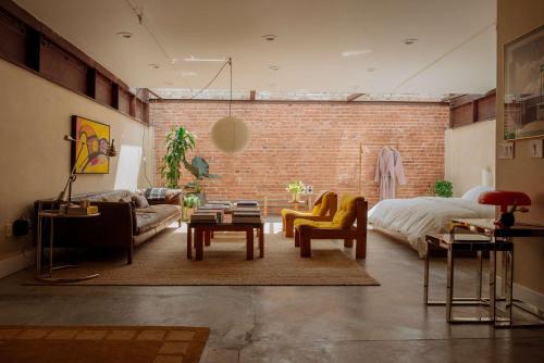 Mane & Saddle Loft, Лос-Анджелес (фото 8)