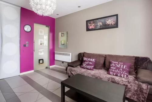 Entertaining Studio