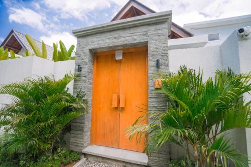 Nyuh Lengkong Beachfront Villa near Tanah Lot in Tanah Lot
