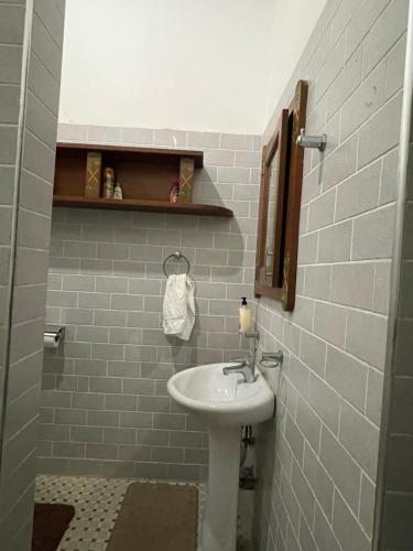 Waterfront 4BR Retreat in Ada Foah in Big Ada