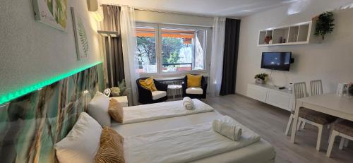 Residenza Lago di Lugano – khách sạn tại Bissone