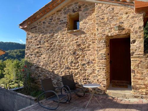 Фасада на хотела, Gîte de Charme avec jacuzzi, piscine et accès rivière (Gite de Charme avec jacuzzi, piscine et acces riviere) in Arifat