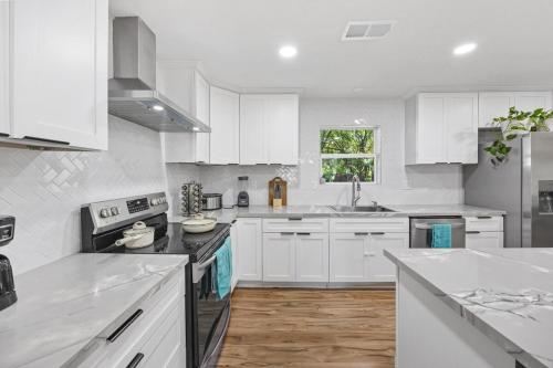 New! Flower Mound Home with Pool and Firepit in Flower Mound