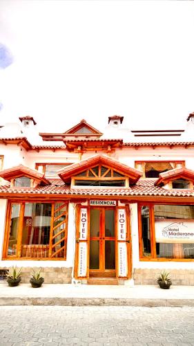 Hotel Maderanegra By Huasicama in Latacunga