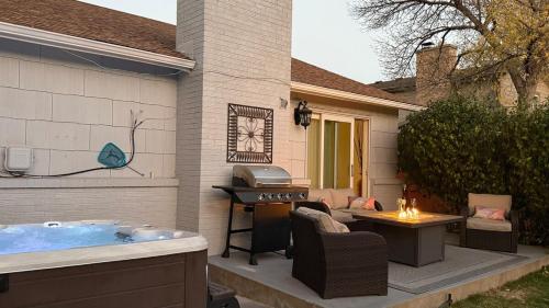 Littleton DTC updated GEM with Hot Tub! in Centennial (Colorado)