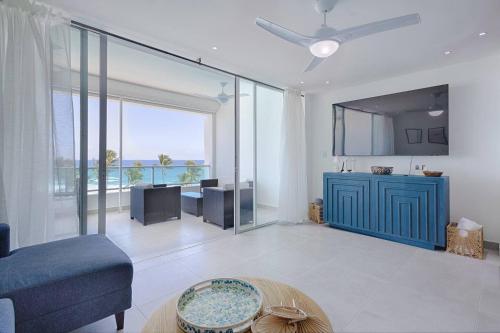 Apartamento en Marbella vista al mar in Villas Del Mar