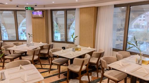 مطعم, فندق سبال الماسي الإشراق سابقا -sebal almasi hotel (فندق سبال الماسي الإشراق سابقا -sebal almasi hotel) in المدينة المنورة