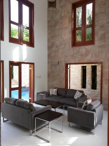 ทัศนียภาพภายนอกโรงแรม, ONE LUXE JAMAICA VILLA with private pool, modern interior and secluded in โอโค ริโอส