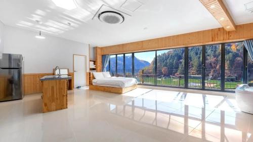 Gapyeong River 52 Road Spa Pension – photo 5